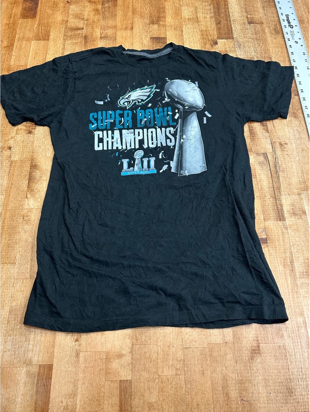 Fanatics NFL Pro Line Philadelphia Eagles Super Bowl LII Champions T-Shirt SizeM